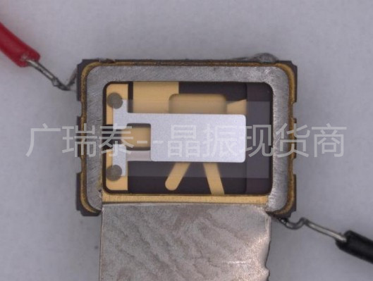 你一定沒(méi)見(jiàn)過(guò)石英振蕩器內(nèi)部長(zhǎng)什么樣子？